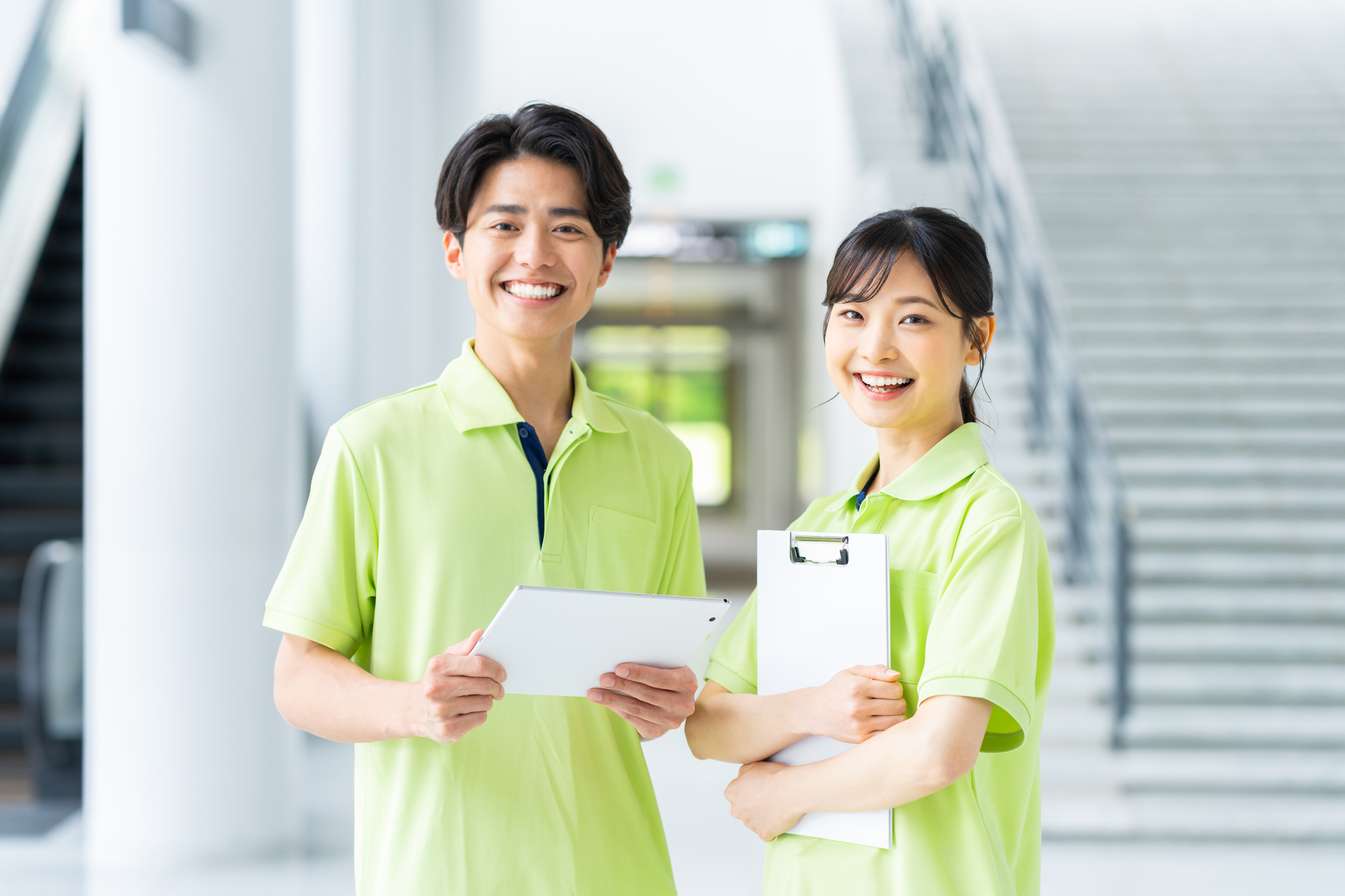 【記録の見逃し防止】動画マニュアルと最新ソフトで変わる介護現場 – carebaseが実現する業務効率化