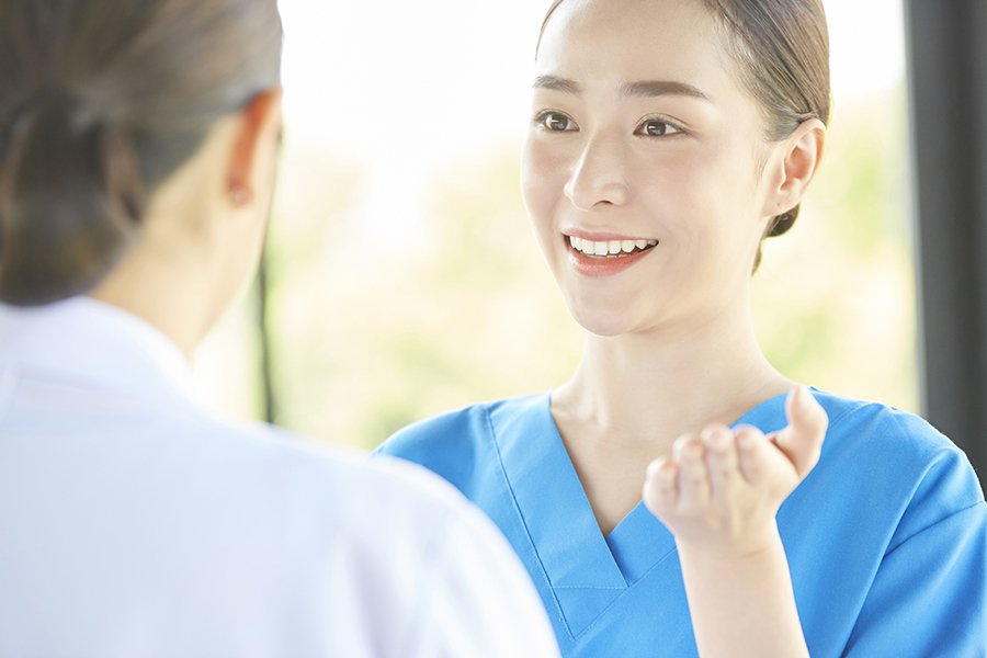 介護記録ソフトの多言語対応機能とは？外国人スタッフが使いやすい記録システムの選び方と活用事例